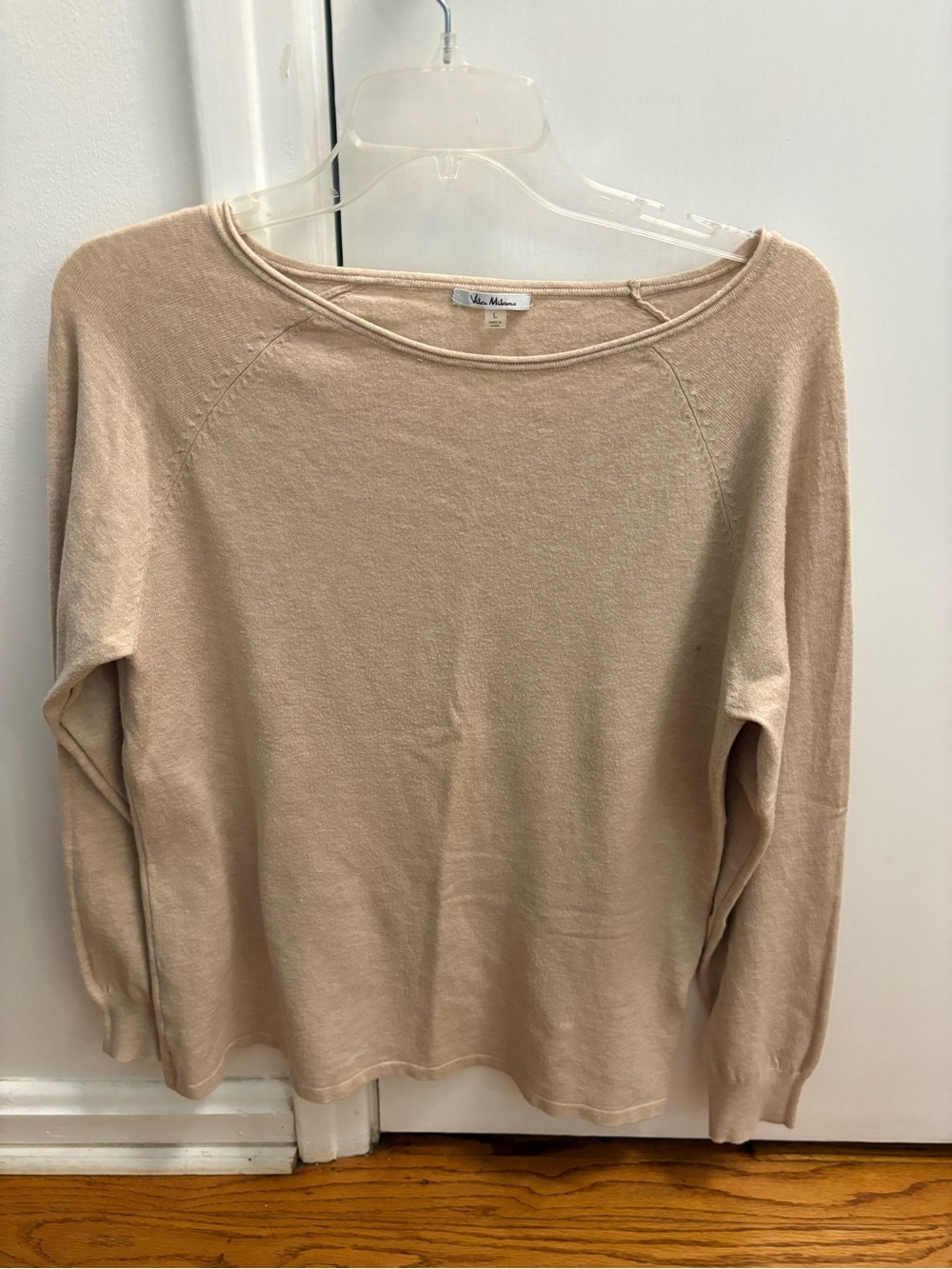 Lightweight Scoop Neck Sweater in Beige by Vile Milane